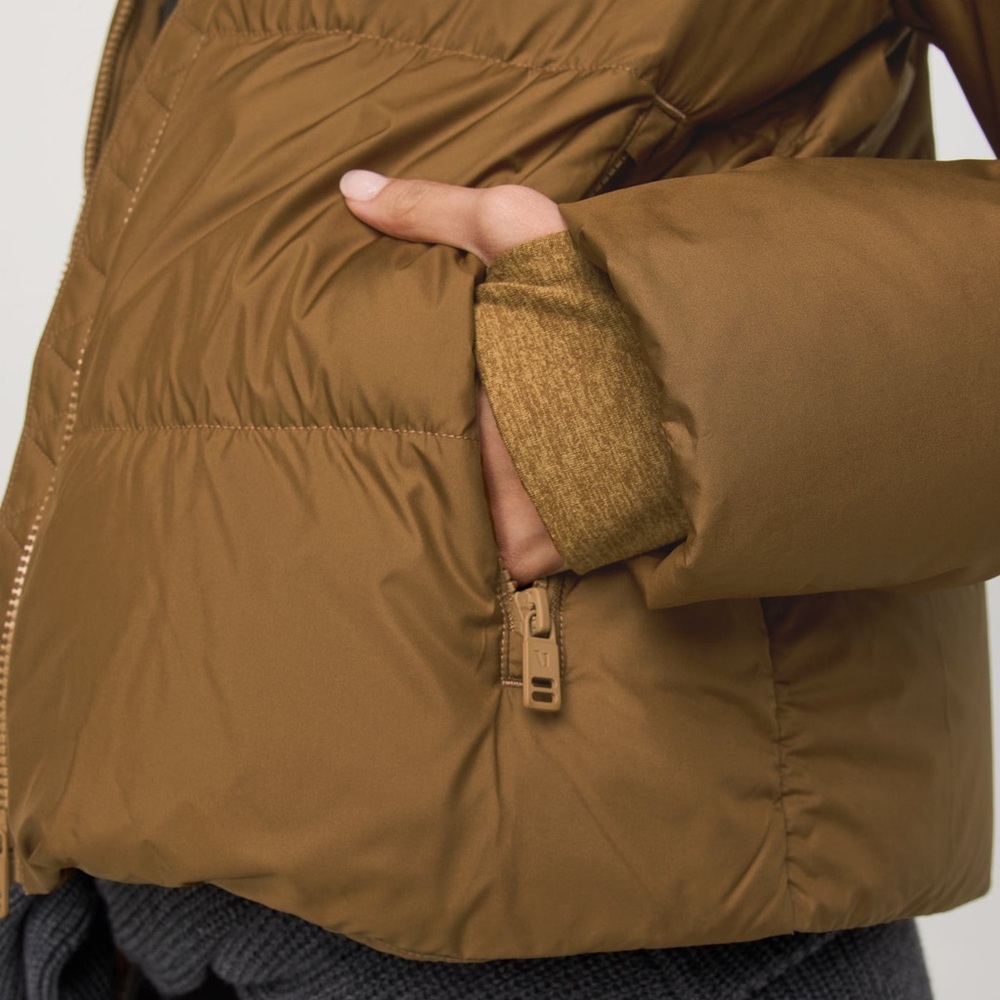 NWT Vuori Women’s Brown Puffer Jacket in Rum - Picture 6 of 10
